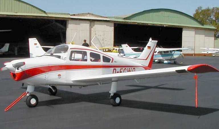 BEECH 24 Musketeer Super BEECH 24 Sierra BE24 aircraft photograph
