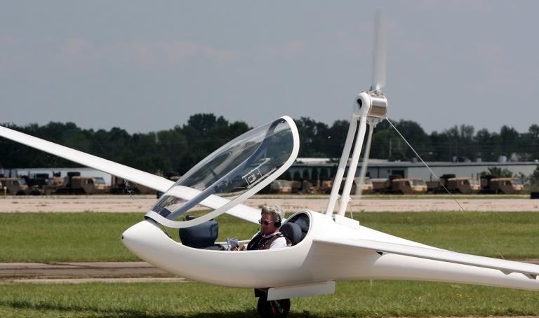 LANGE E-1 Antares DLR-H2 DLH2 aircraft photograph