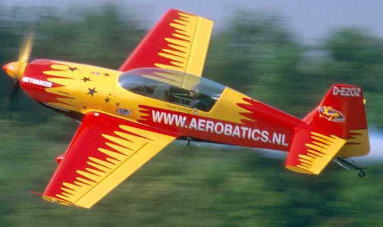 EXTRA EA-300 EXTRA EA-330 EXTRA EA-350 E300 aircraft photograph