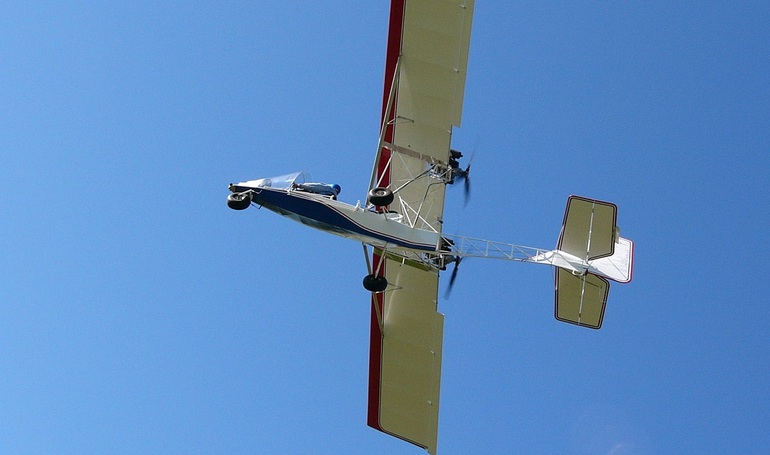 BLUE YONDER Twin E-Z Flyer EZFT aircraft photograph