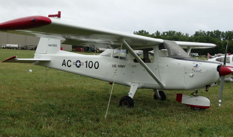 NORTH AMERICAN ROCKWELL 100 Lark Commander LARK aircraft photograph