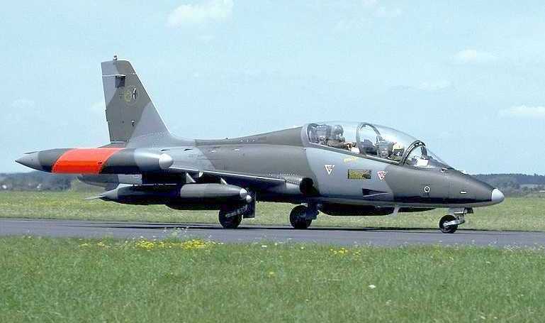 AERMACCHI MB-339 ALENIA AERMACCHI MB-339 M339 aircraft photograph