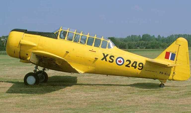 CCF T-6 Harvard NOORDUYN AT-16 Harvard NORTH AMERICAN AT-6 Texan NORTH AMERICAN BC-1 NORTH AMERICAN SNJ Texan NORTH AMERICAN T-6 Texan NORTH AMERICAN T-6 Harvard T6 aircraft photograph