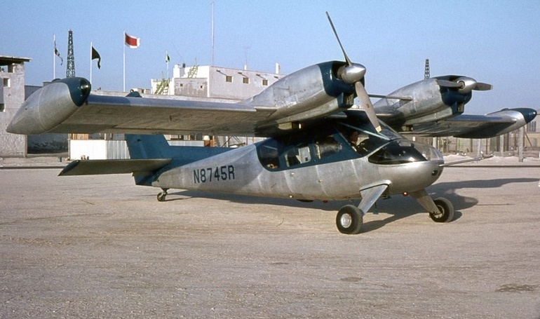 HELIO H-500 Twin Courier HELIO U-5 Twin Courier TCOU aircraft photograph
