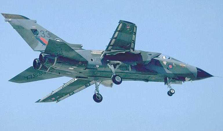AERITALIA Tornado BAC Tornado BRITISH AEROSPACE Tornado MBB Tornado PANAVIA Tornado TOR aircraft photograph